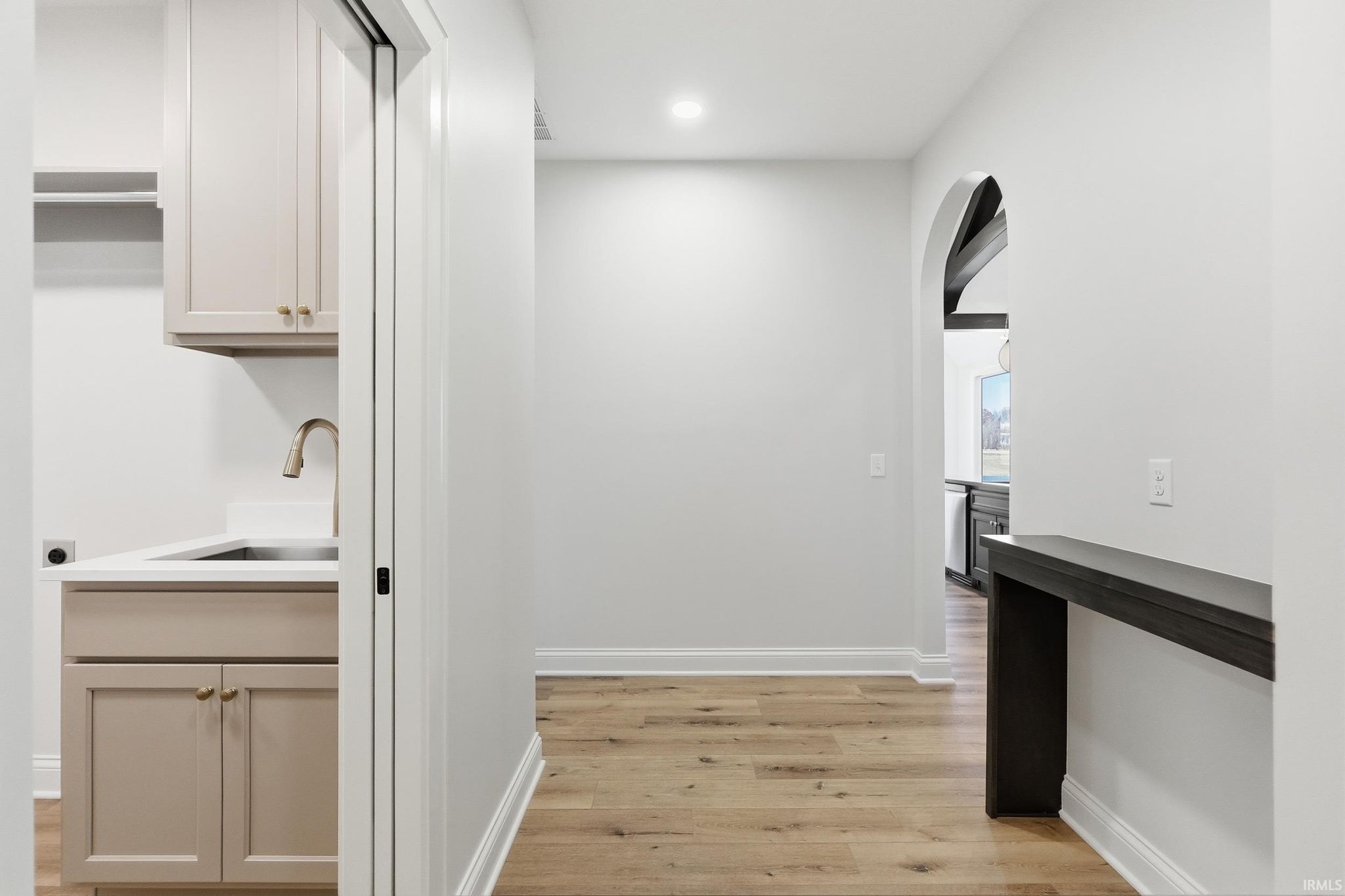 Image of 8550 Artemis Lane