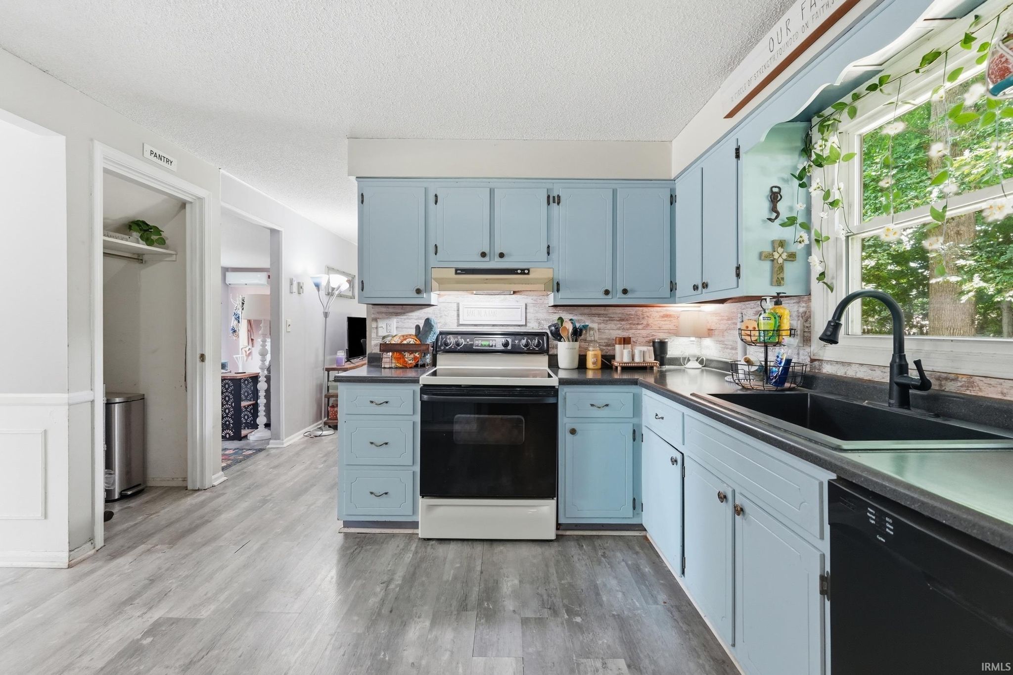 Image of 5615 Mateo Drive