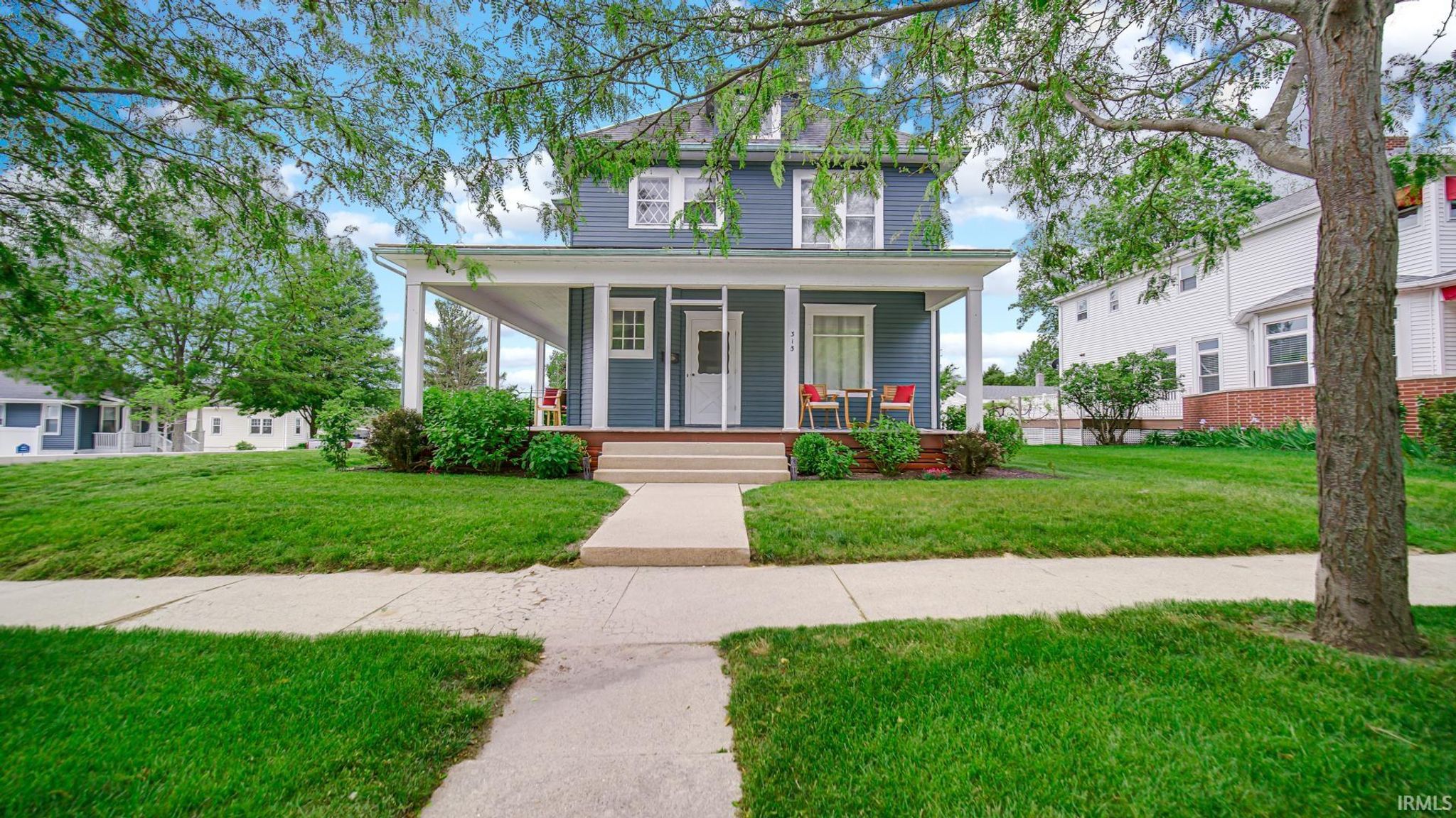 313 Lakeshore Drive