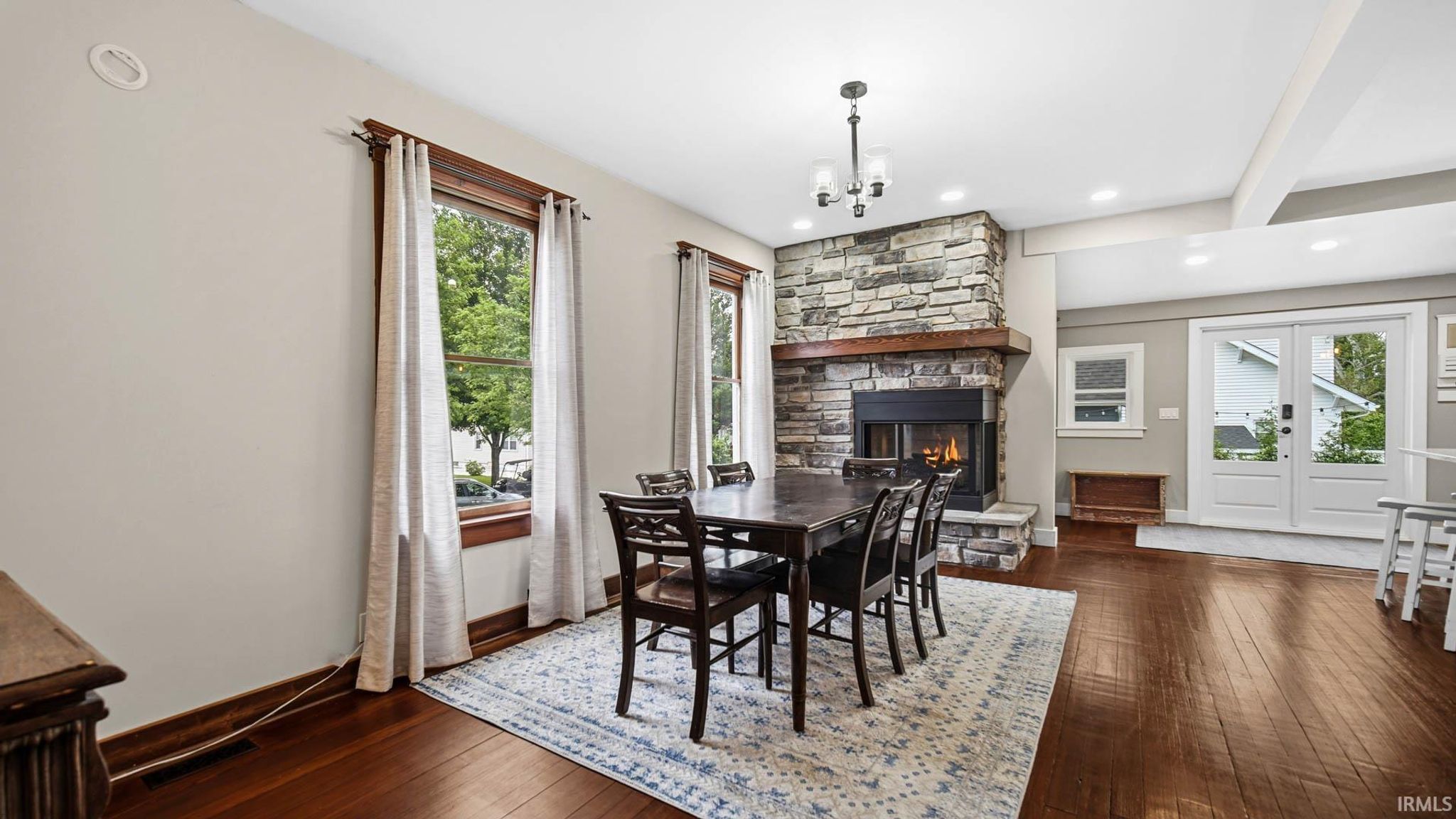 Image of 313 Lakeshore Drive