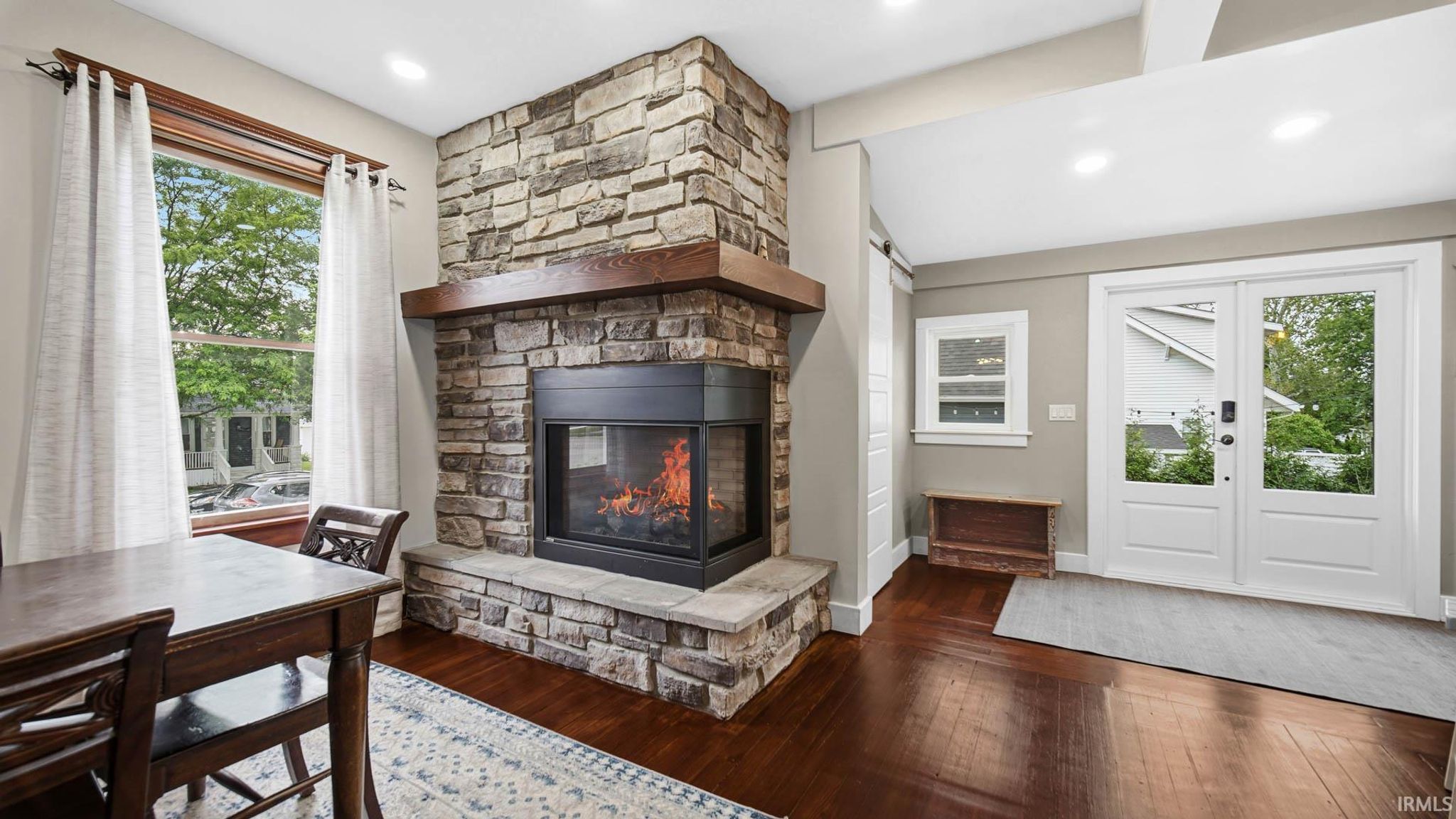 Image of 313 Lakeshore Drive