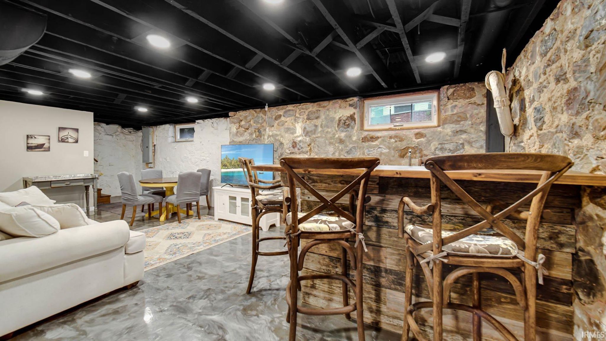 Image of 313 Lakeshore Drive