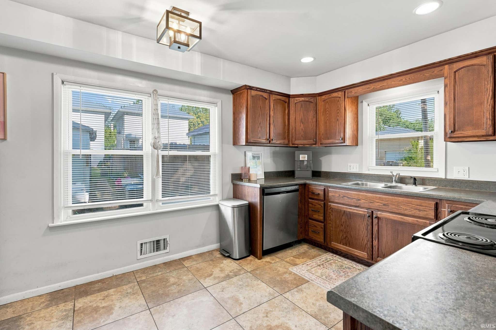 Image of 1014 Shore Drive