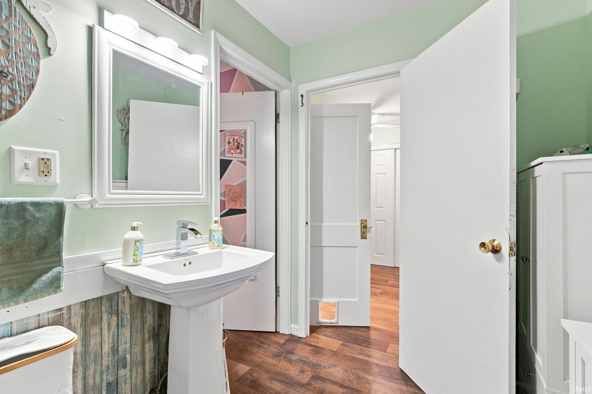 Image of 3370 W Old Lake Road