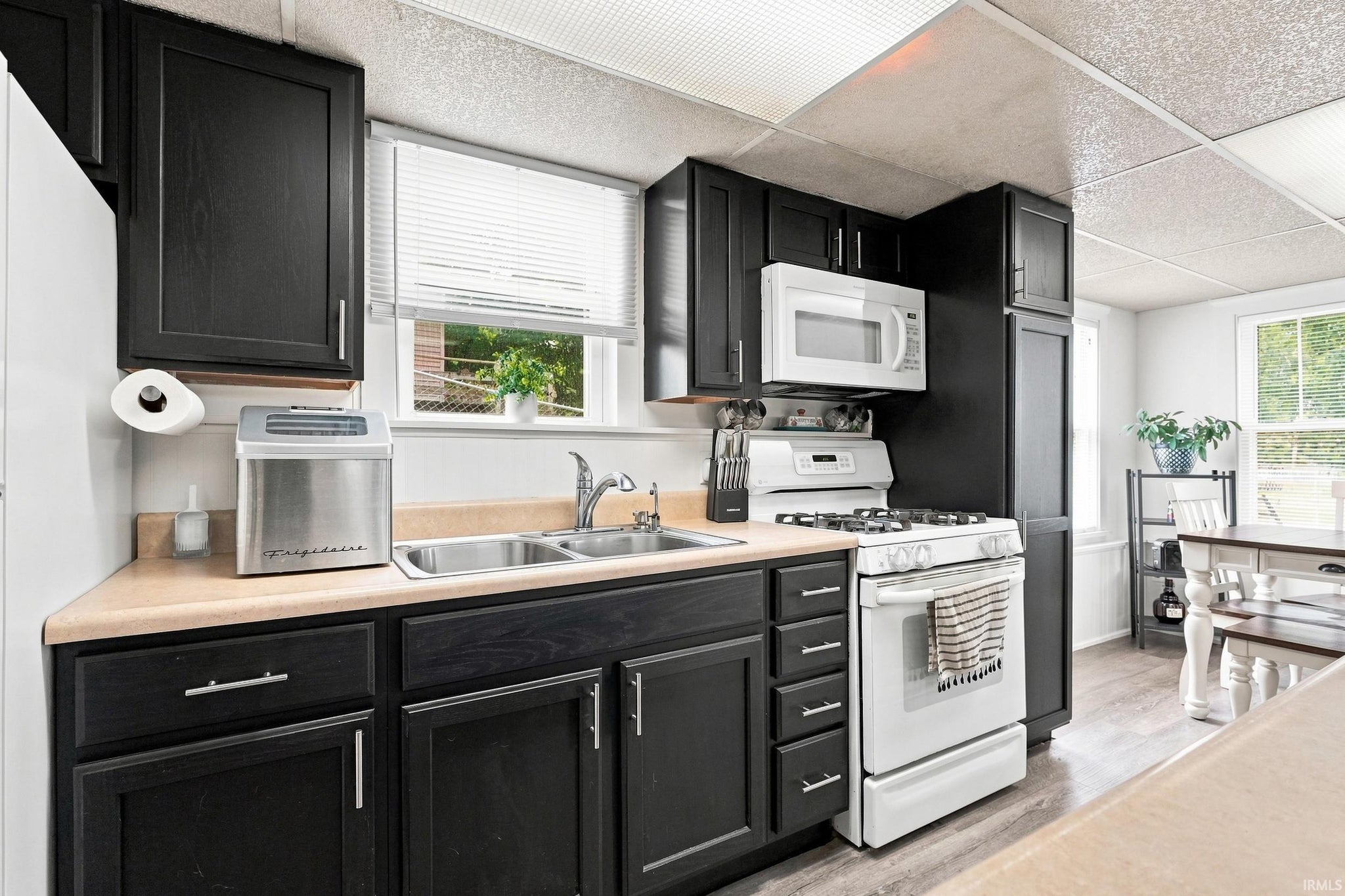 Image of 3370 W Old Lake Road